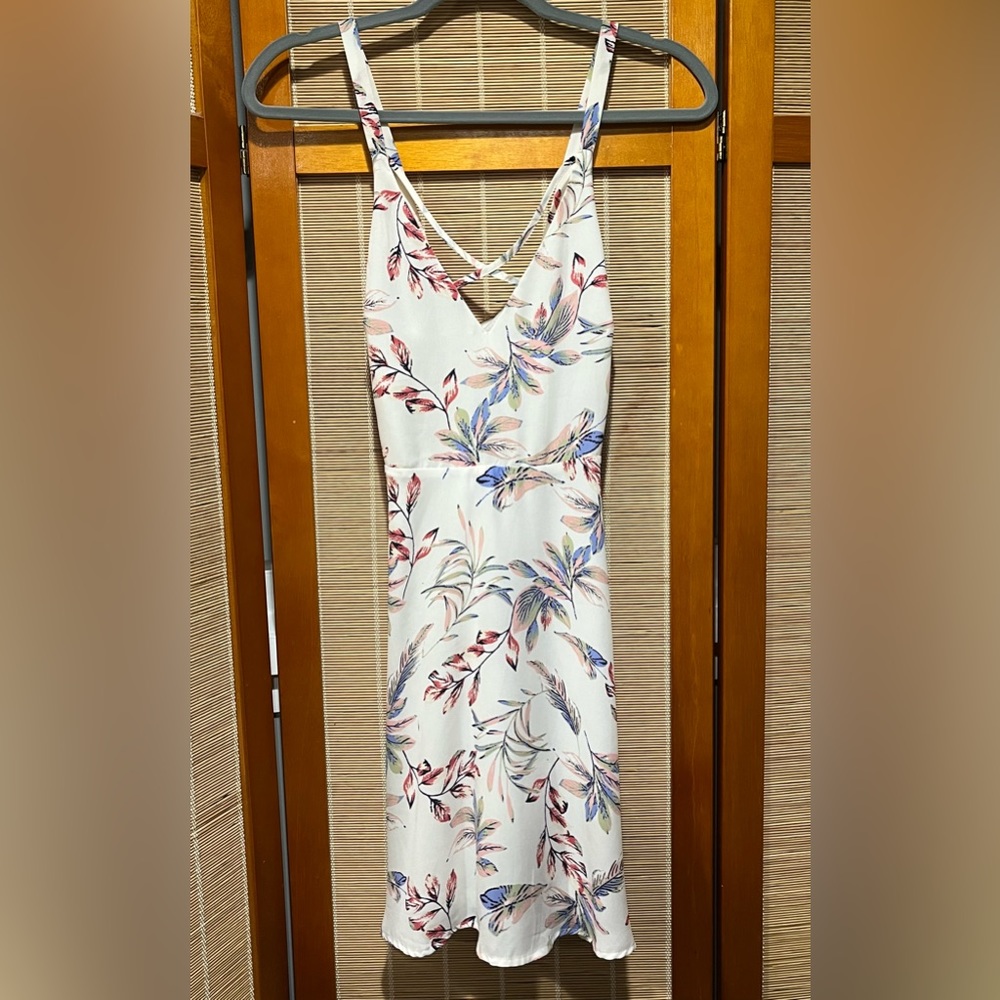 🔒 LUSH white fit n flare floral dress, size S